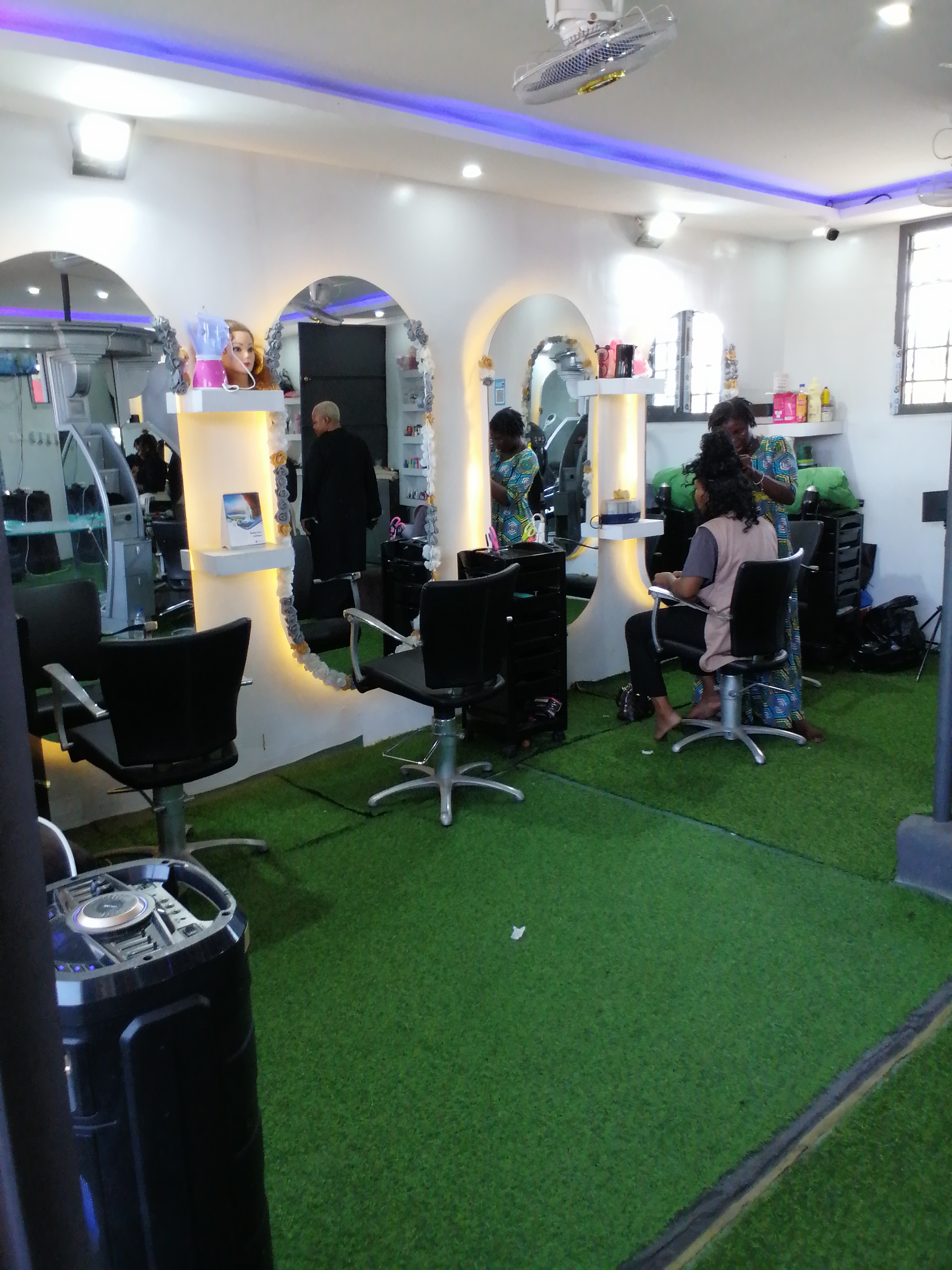 KADY MAKE UP KM
