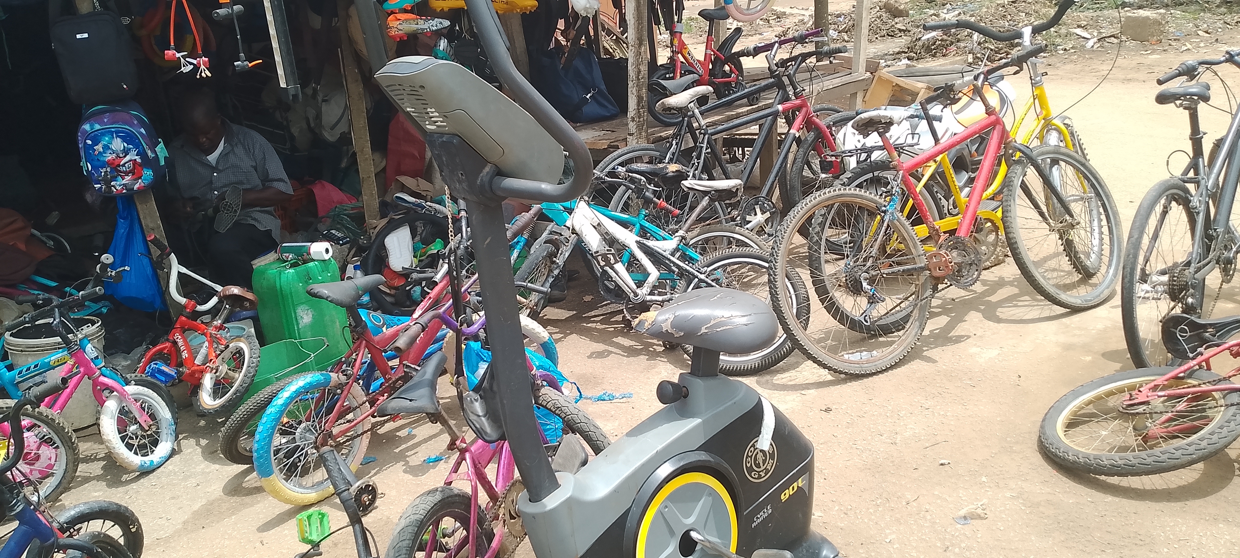 VENTE DE VÃ©LO CHEZ MR DIALLO
