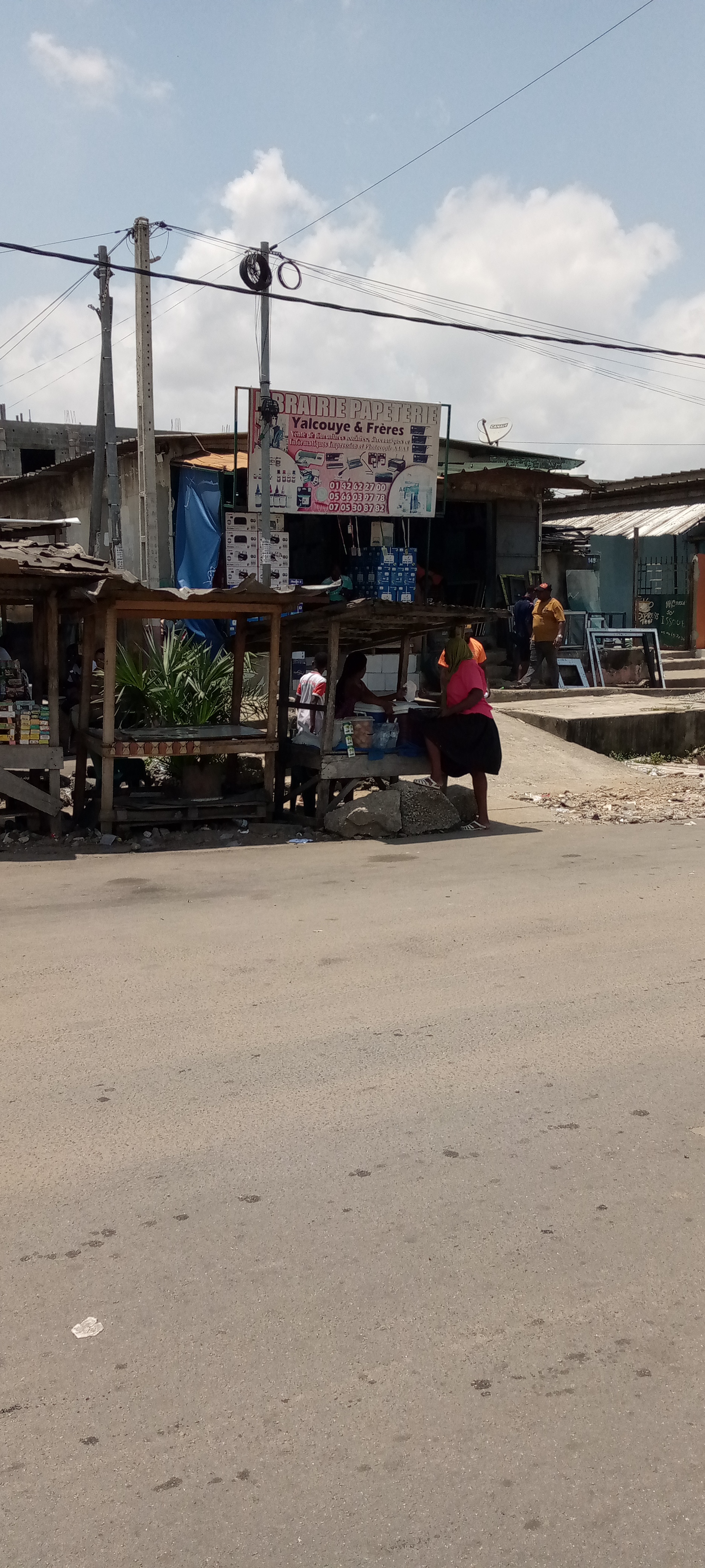 LIBRAIRIE PAPETERIE YALCOUYE ET FRÃ¨RE