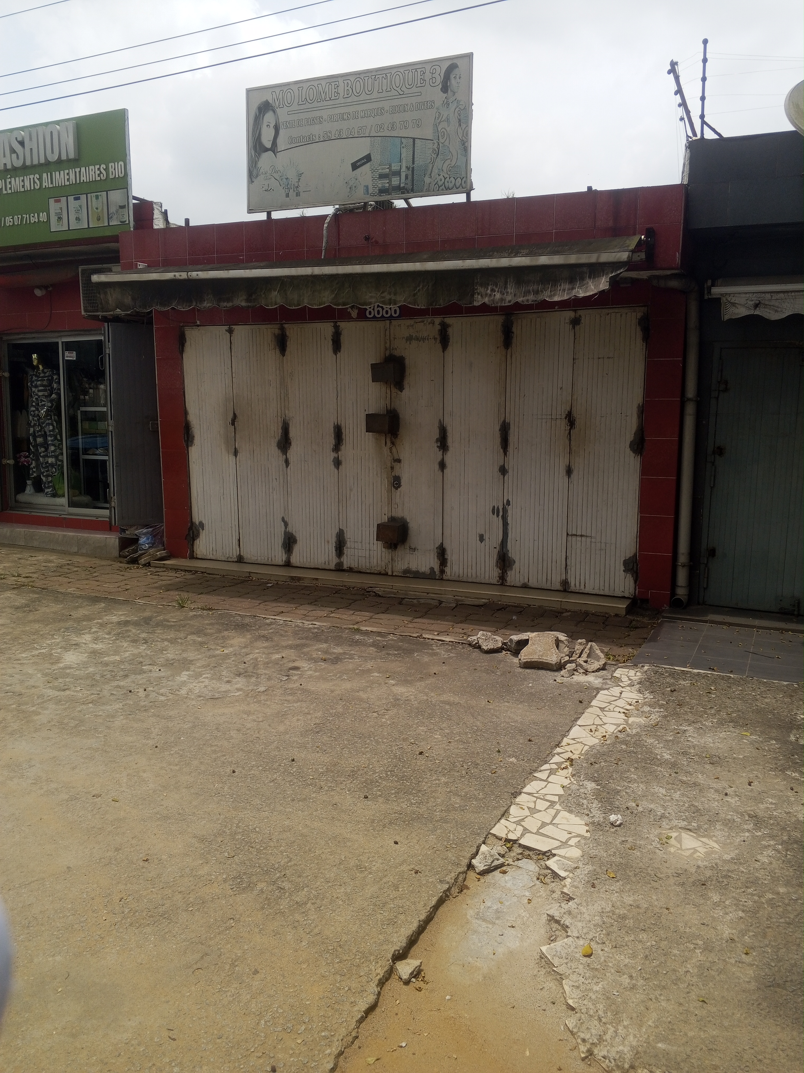 MO LOME BOUTIQUE 3
