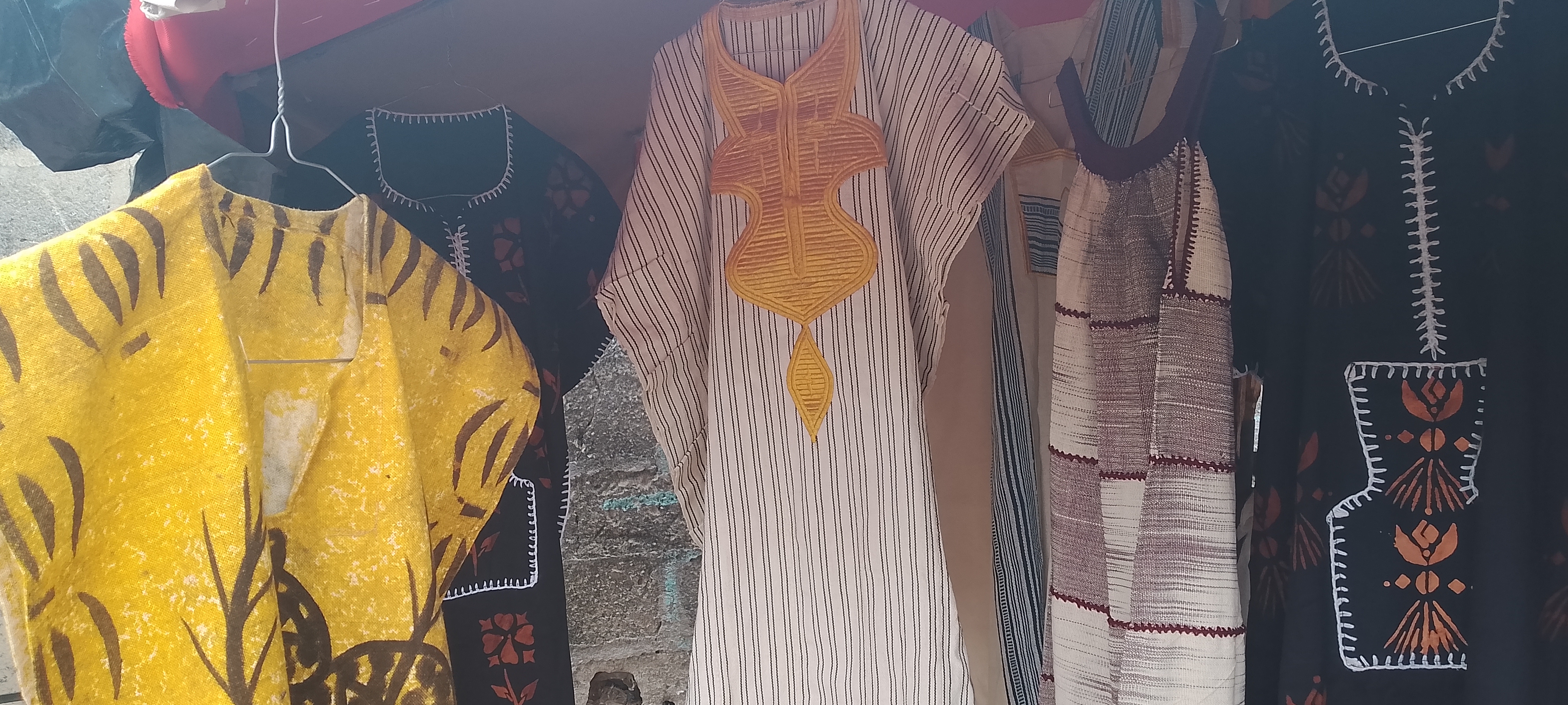 LES TENUES TRADITIONNELLES DE TATA INICENTE