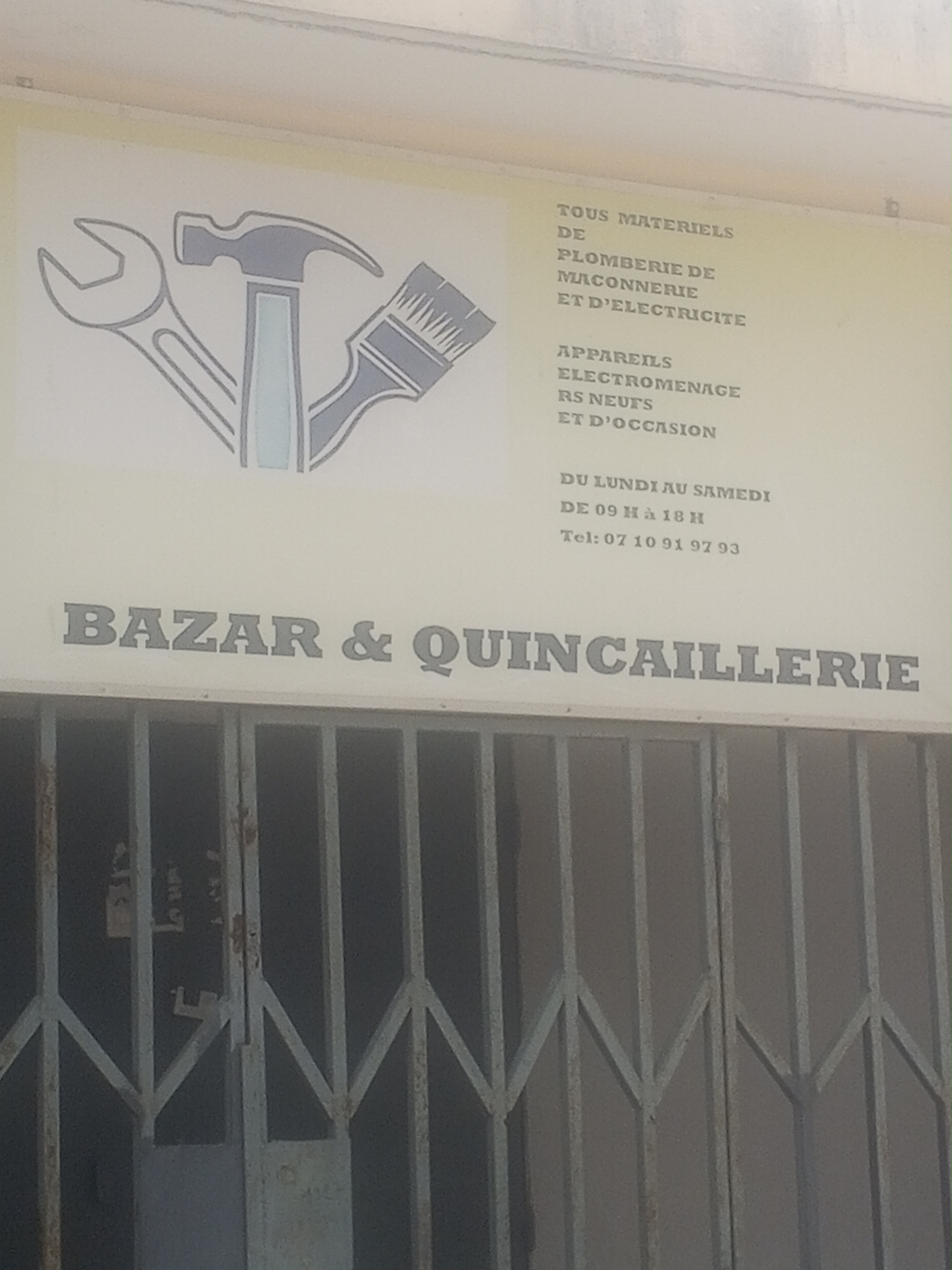 BAZAR QUINCAILLERIE