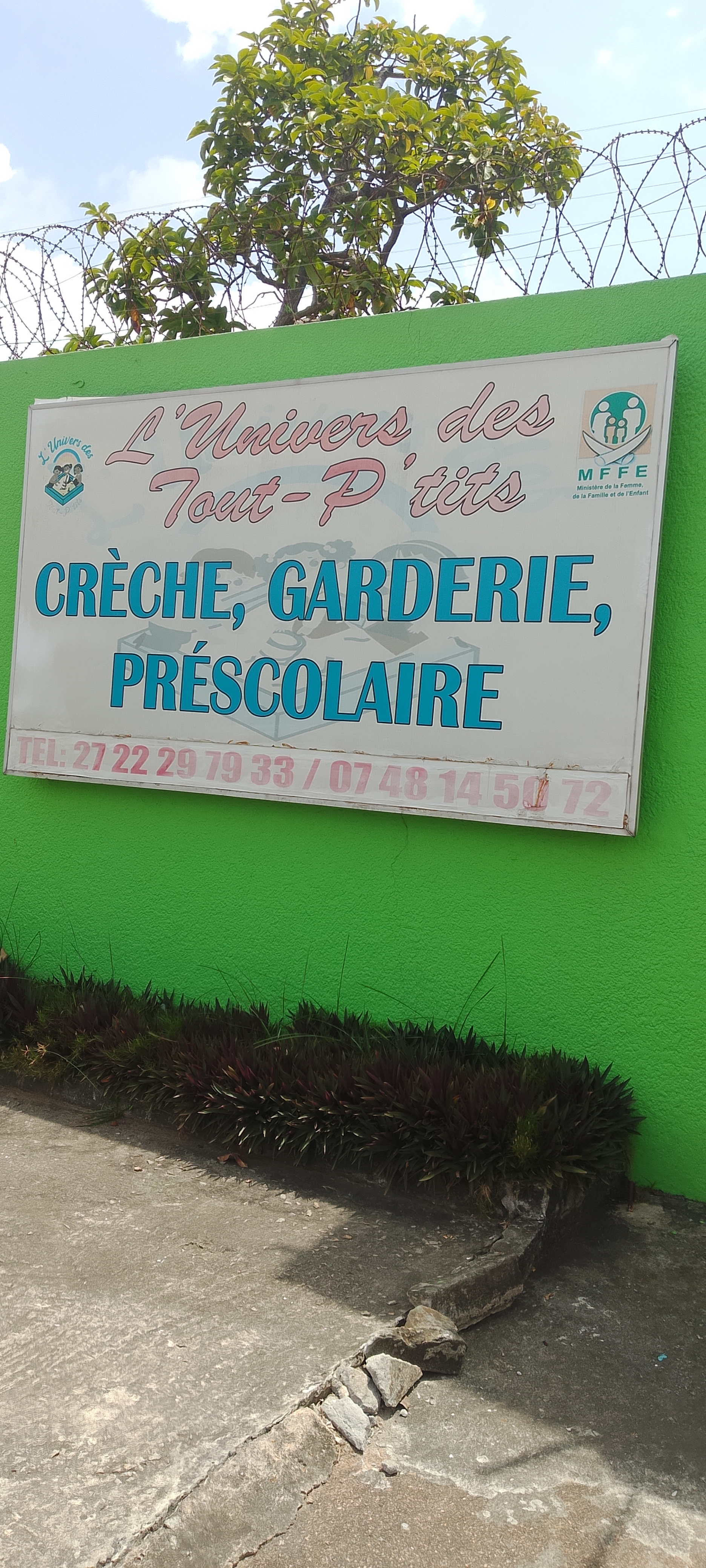 L'UNIVERS DES TOUT - P'TIT