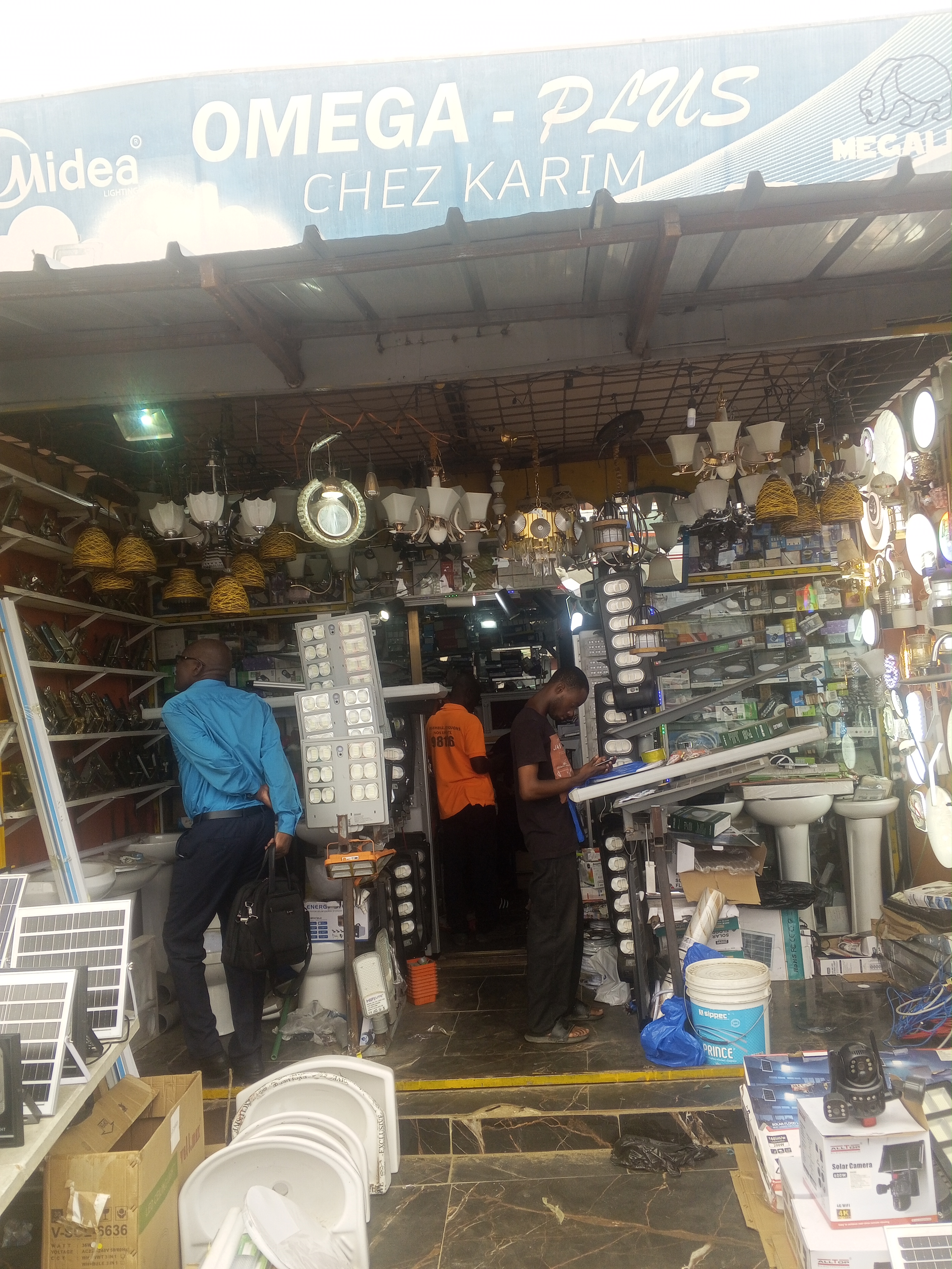 OMEGA PLUS CHEZ KARIM