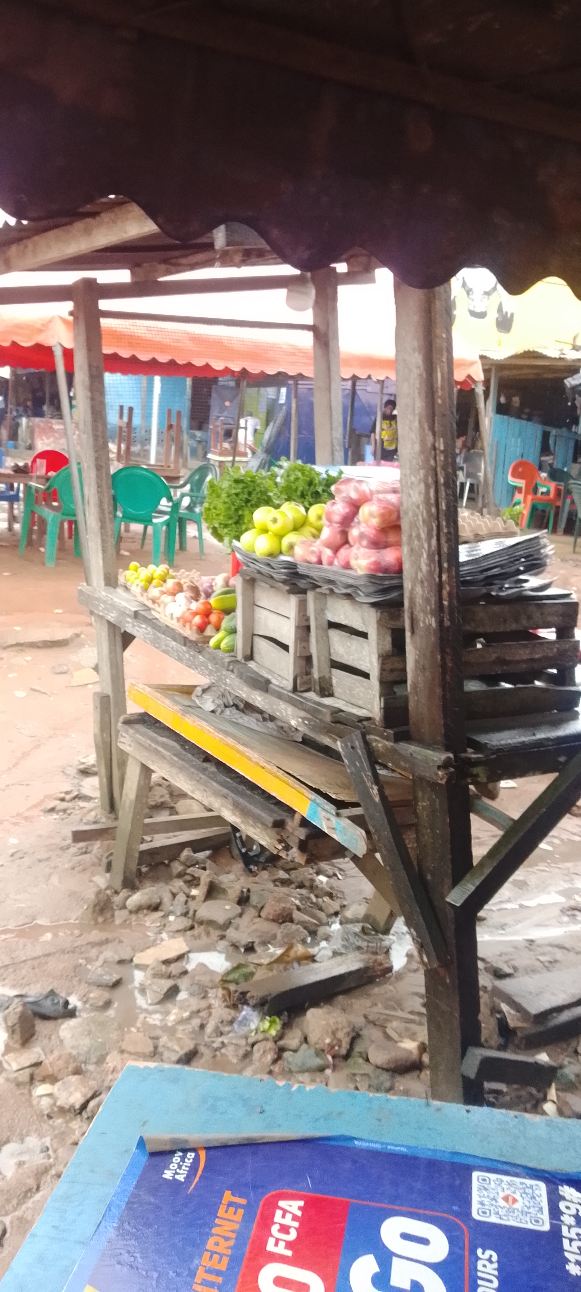 VENTE DE FRUITS CHEZ  DAME TENEBA