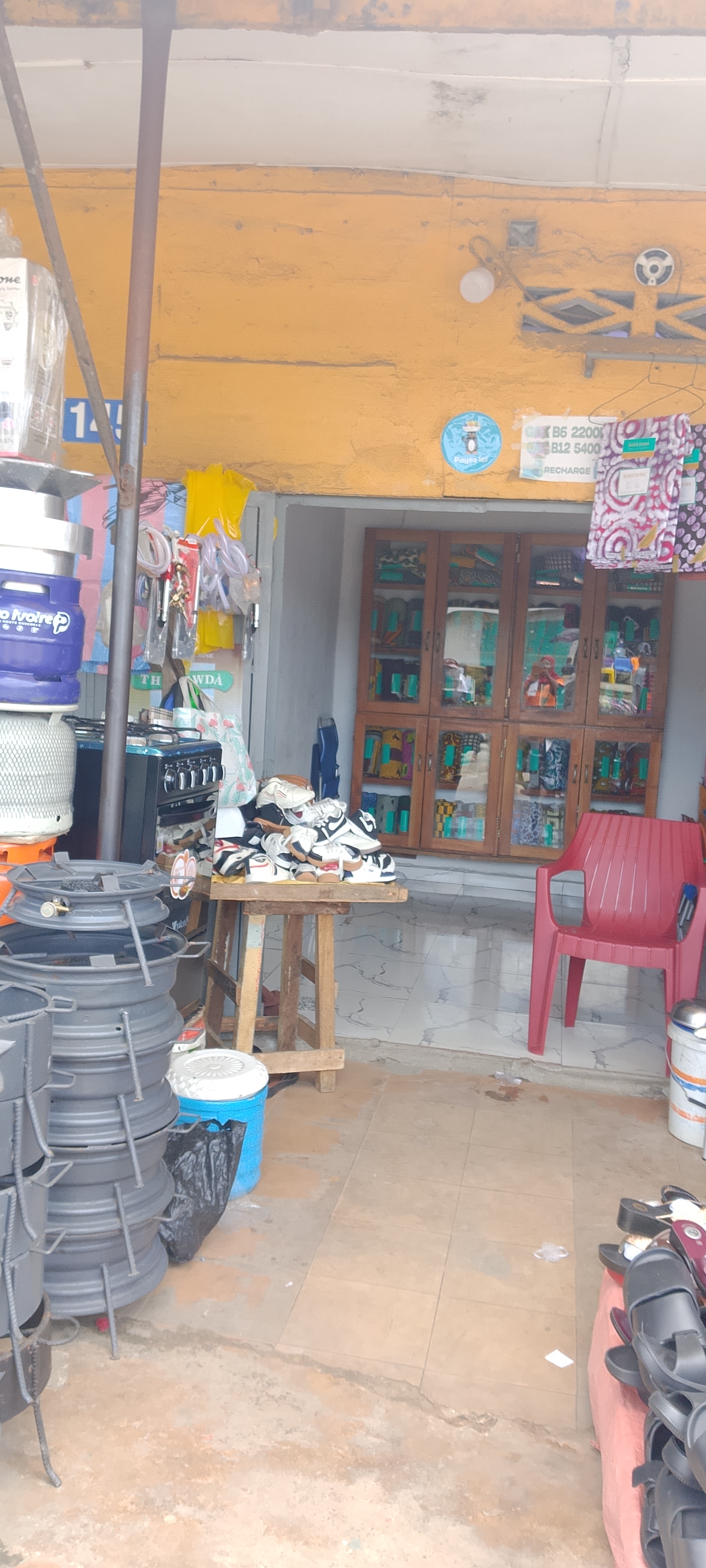 CHEZ KONÃ‰ AWA