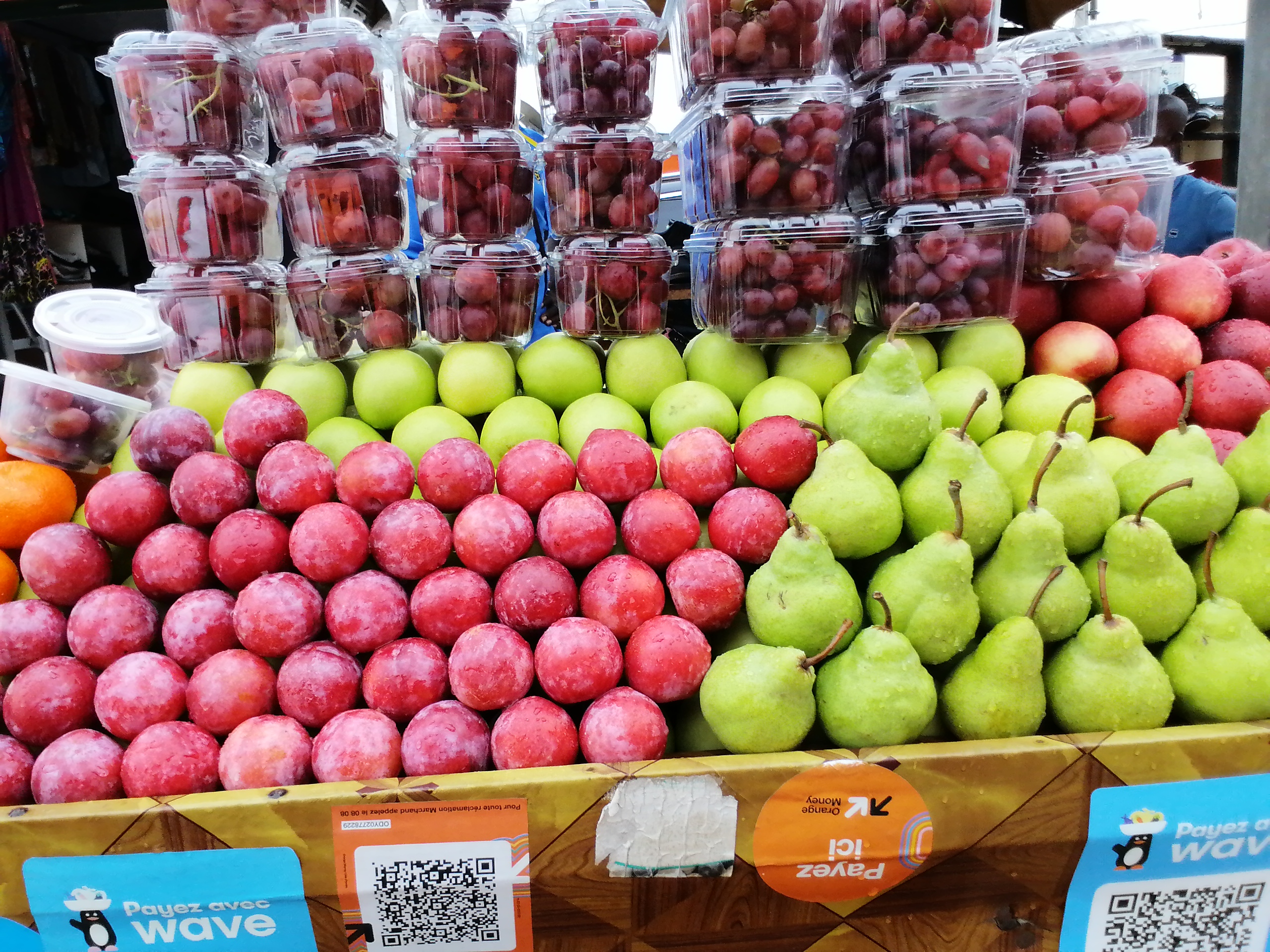 CHEZ BAKARI FRUIT
